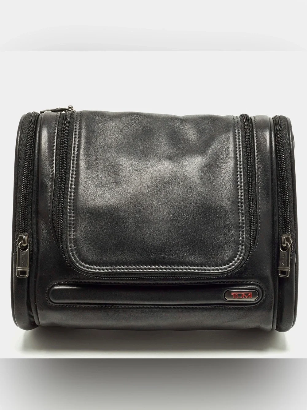 TUMI G4 Black Leather Travel Dopp Toiletry Bag